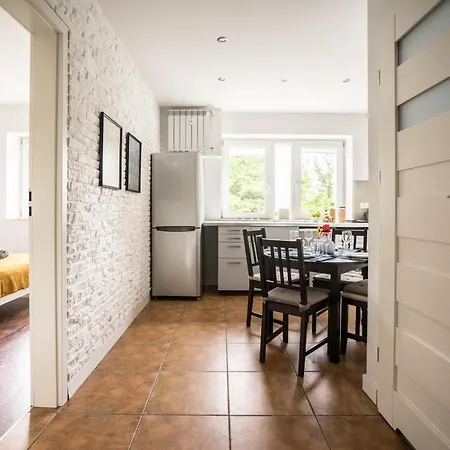 Apartment Oomph Big With Balcony Near Old Town *